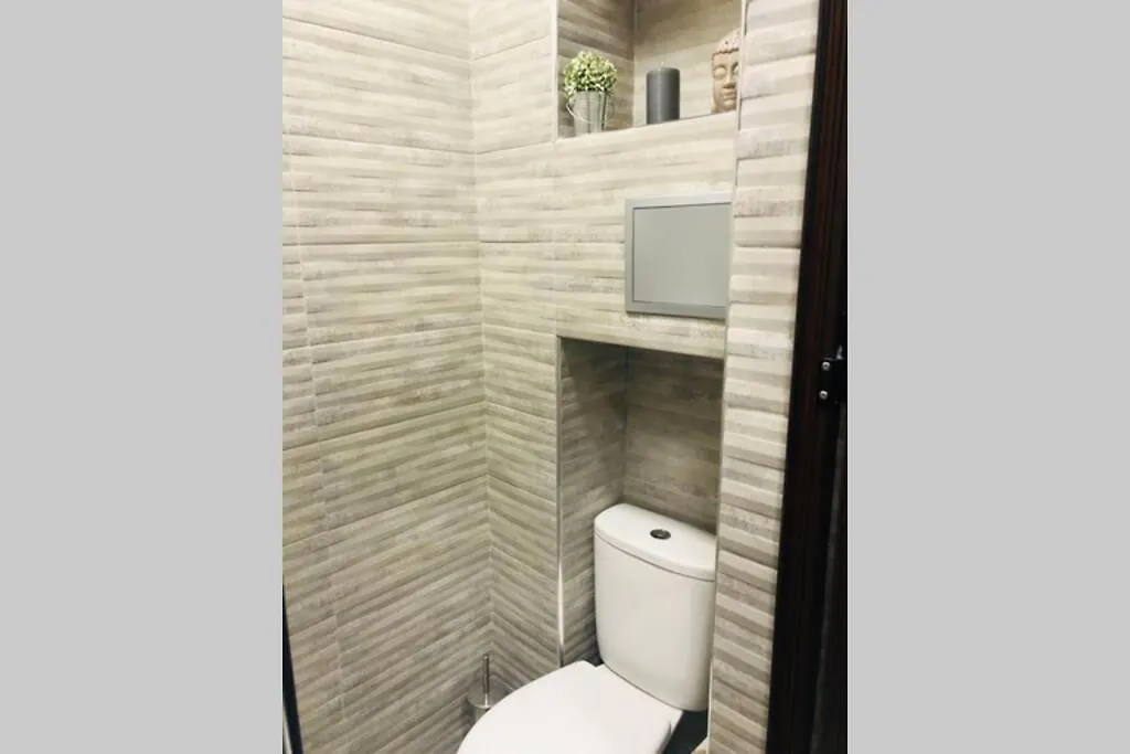 Lovely 3-Bedroom Apartment For 7 Ppl At The Centre Varna