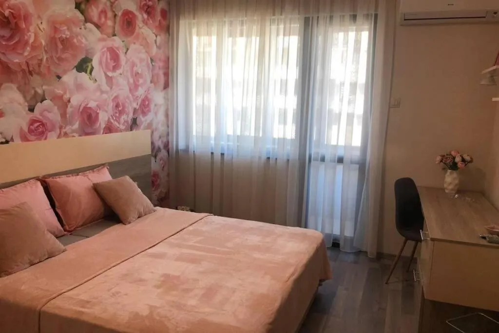Lovely 3-Bedroom Apartment For 7 Ppl At The Centre Varna Bulgaria