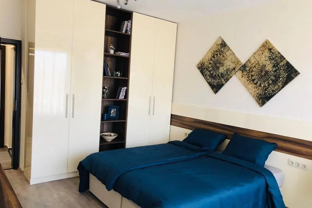 Lovely 3-Bedroom Apartment For 7 Ppl At The Centre Varna