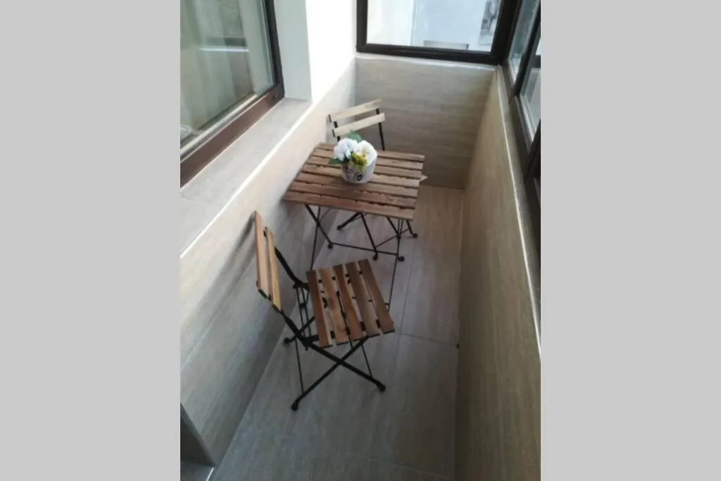 Lovely 3-Bedroom Apartment For 7 Ppl At The Centre Varna