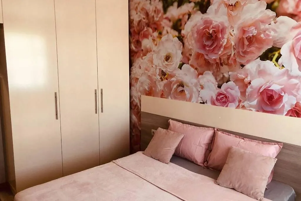 Lovely 3-Bedroom Apartment For 7 Ppl At The Centre Varna