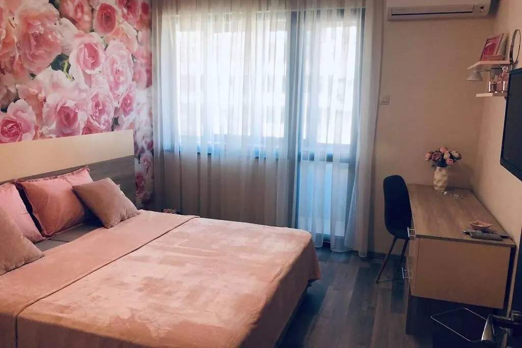 Lovely 3-Bedroom Apartment For 7 Ppl At The Centre Varna Bulgaria